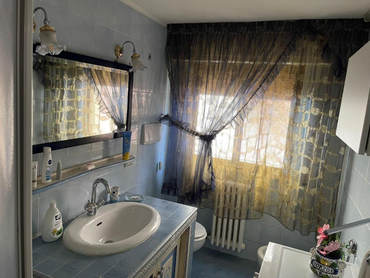 Casa Di Manu Apartment มอนเตกาตินี แตร์เม ภายนอก รูปภาพ